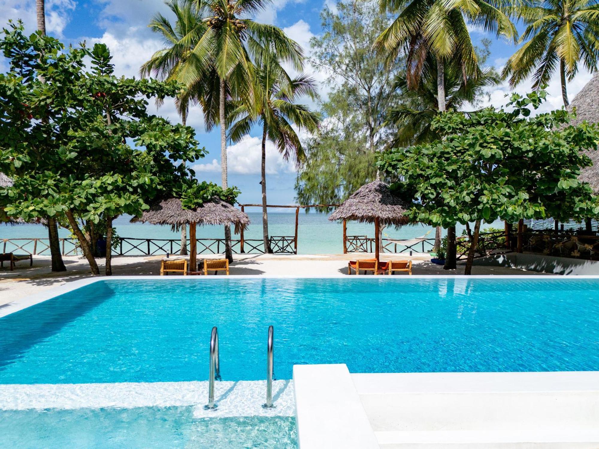 Manolo Beach Resort อูโร ภายนอก รูปภาพ