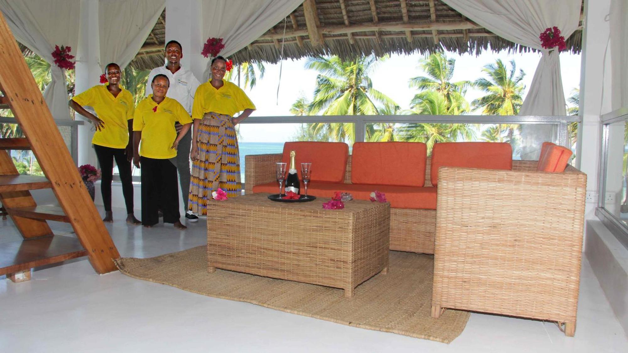 Manolo Beach Resort อูโร ภายนอก รูปภาพ
