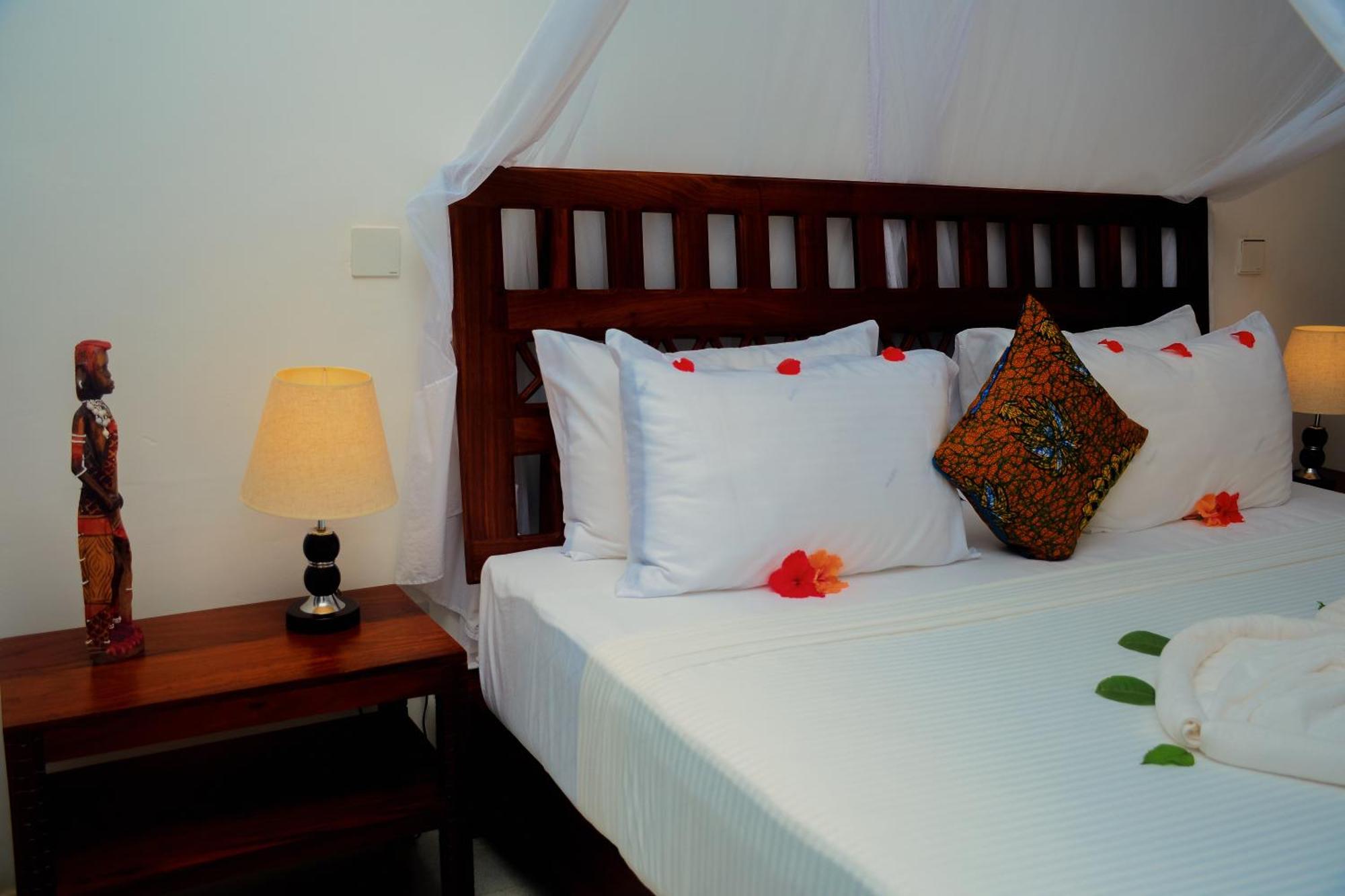 Manolo Beach Resort อูโร ภายนอก รูปภาพ