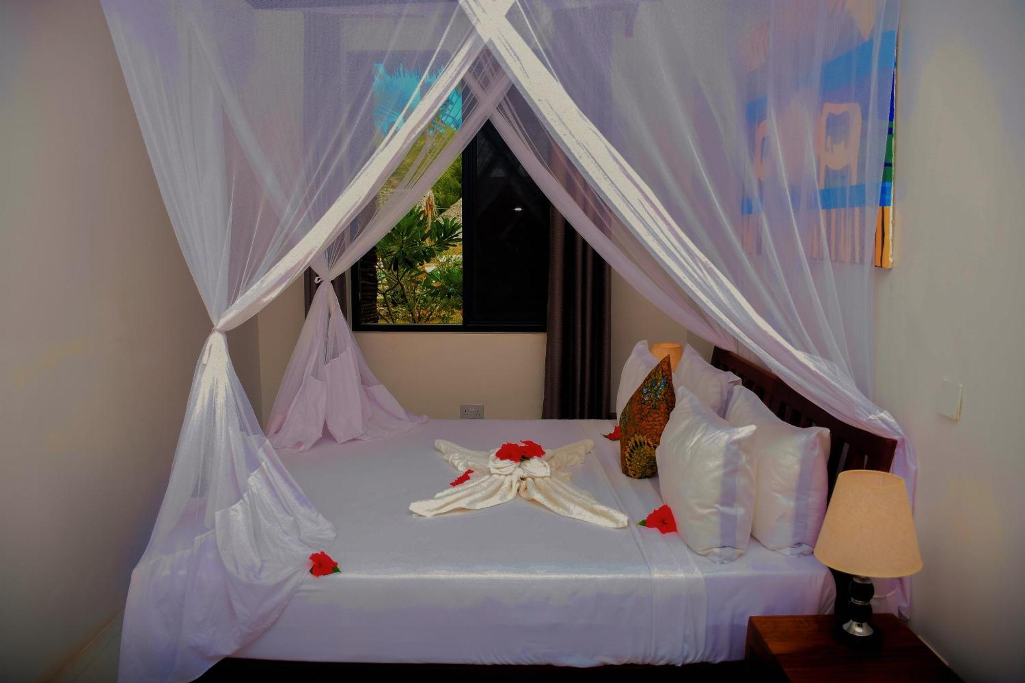 Manolo Beach Resort อูโร ภายนอก รูปภาพ